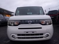 Used Nissan Cube 2012 White MPV