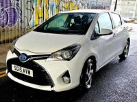 Second-hand Toyota Yaris Hybrid 2015 Alb Hatchback