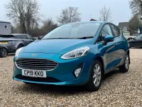 Używany Ford Fiesta Zetec 100 KM (73 kW) 2019 Niebieski Hatchback