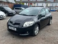 Usado Toyota Auris 124 HP (91 kW) 2008 Preto Citadino