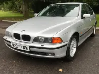 Usado BMW 528 2000 Plateado Berlina