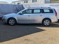 Second-hand Volvo V70 Business Edition 150 CP (110 kW) 2015 Argintiu Break