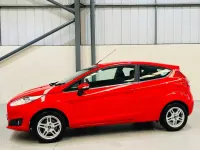 Used Ford Fiesta Zetec 82 HP (60 kW) 2013 Red Hatchback