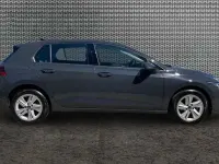 Second-hand VW Golf VIII 130 CP (95 kW) 2024