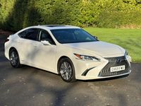 Used Lexus ES300H 2019 White Sedan