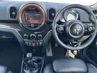 Usado Mini Cooper Exclusive 136 CV (100 kW) 2019 Blanco Utilitario