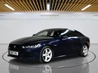 Używany Jaguar XE R-Sport 240 KM (176 kW) 2017 Niebieski Sedan/Limuzyna