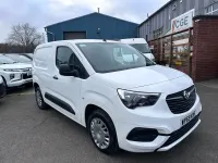 Used Vauxhall Combo Sportive 100 HP (73 kW) 2019 White Van