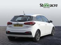 Used Hyundai i20 SE 84 HP (61 kW) 2020 White Hatchback