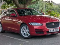 Used Jaguar XE Prestige 200 HP (147 kW) 2016 Red Sedan