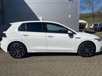 Second-hand VW Golf VIII Edition 150 CP (110 kW) 2023 Alb Hatchback