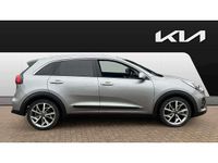 Usado Kia Niro 141 HP (103 kW) 2022 Cinzento SUV