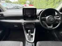Used Toyota Yaris 113 HP (83 kW) 2023 White Hatchback