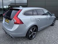 Used Volvo V60 R-Design 150 HP (110 kW) 2017 Silver Estate