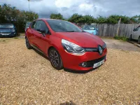 Used Renault Clio IV Dynamique 90 HP (66 kW) 2015 Red Hatchback