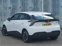 Used MG MG4 EV SE 125 kW (170 HP) 2023 White Hatchback