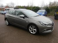 Used Vauxhall Astra SRi 105 HP (77 kW) 2016 Sable grey mett Hatchback