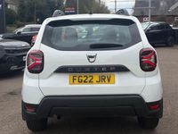 Begagnad Dacia Duster Essentiel 91 HK (66 kW) 2022 Vit SUV