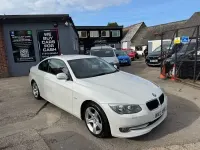 Used BMW 318 2013 White Coupe