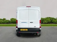 Usado Ford E-Transit 197 kW (269 HP) 2024 Branco Van