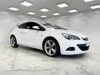 Used Vauxhall Astra GTC SRi 2016 White Coupe