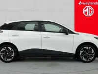 Usado MG MG4 EV SE 319 kW (435 HP) 2023 Branco Citadino
