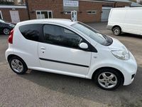 Used Peugeot 107 Sportium 68 HP (50 kW) 2012 White Hatchback