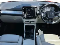 Used Volvo XC40 Momentum 163 HP (119 kW) 2020 Red SUV