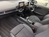 Used Audi A4 Black Edition 147 HP (108 kW) 2022 White Estate