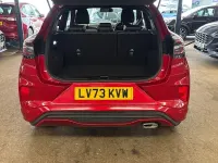 Usado Ford Puma ST-Line X 125 HP (91 kW) 2023 Vermelho SUV