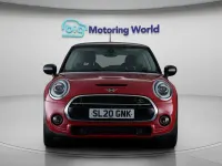 Begagnad Mini Cooper S Classic 192 HK (141 kW) 2020 Röd Halvkombi