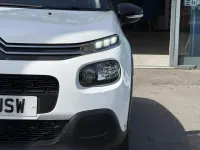 Used Citroën C3 Feel 67 HP (49 kW) 2019 White Hatchback