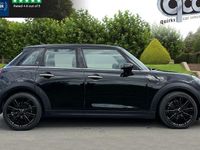 Begagnad Mini Cooper Exclusive 136 HK (100 kW) 2021 Svart Halvkombi