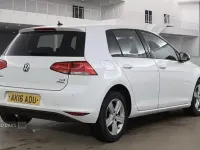 Begagnad VW Golf VII Edition 110 HK (80 kW) 2016 Vit Halvkombi