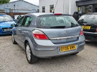 Used Vauxhall Astra Design Edition 103 HP (75 kW) 2006 Silver Hatchback