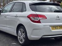 Used Citroën C4 SELECTION 2013 White Hatchback