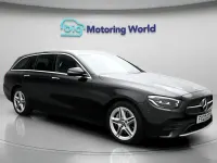 Second-hand Mercedes E300 AMG line 302 CP (222 kW) 2022 Negru Break