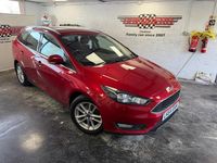Used Ford Focus Zetec 125 HP (91 kW) 2015 Red Estate