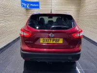 Used Nissan Qashqai N-Vision 110 HP (80 kW) 2017 Red SUV