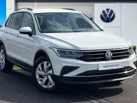 Używany VW Tiguan Life 150 KM (110 kW) 2021 Biały SUV
