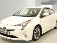 Used Toyota Prius 2016 White Hatchback