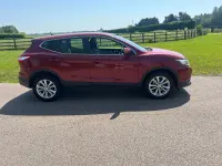 Used Nissan Qashqai Acenta 2015 Red SUV