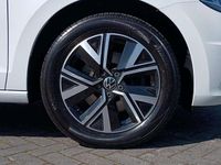 Usado VW Touran SEL 150 HP (110 kW) 2023 Branco Monovolume