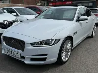 Używany Jaguar XE Portfolio 2017 Biały Sedan/Limuzyna
