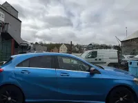 Używany Mercedes A180 SE 109 KM (80 kW) 2015 Niebieski Hatchback