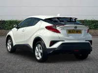 Used Toyota C-HR 122 HP (89 kW) 2017 White SUV
