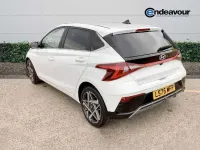 Used Hyundai i20 Premium 90 HP (66 kW) 2025 White Hatchback