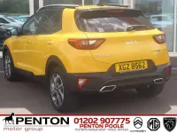 Used Kia Stonic GT-Line S 118 HP (86 kW) 2022 Yellow SUV
