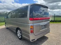 Używany Nissan Elgrand Premium Edition 2009 Szary Minivan