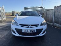 Used Vauxhall Astra Elite 165 HP (121 kW) 2013 White Hatchback